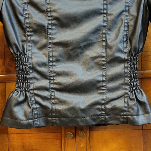 GIRLS FAUX LEATHER JACKET SIZE 10/12 - Picture 11 of 14